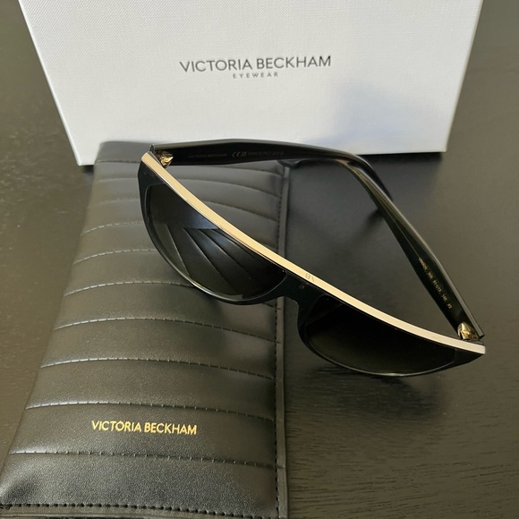 Victoria Beckham Black Gradient Sunglasses NIB main image 5